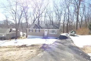 43 Williams Ct, Wolcott, CT 06716 - Photo 1