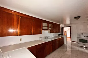 253 Olivia St, Derby, CT 06418 - Photo 5