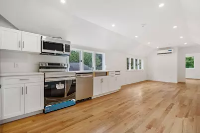 529 Danbury Road #D, Wilton, CT 06897 - Photo 3