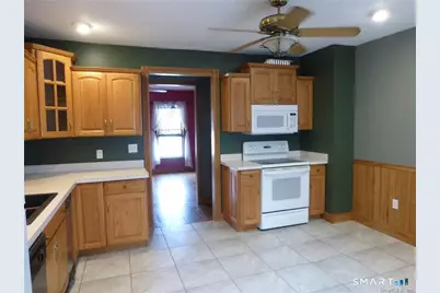 28 Frederick Street, Naugatuck, CT 06770 - Photo 5