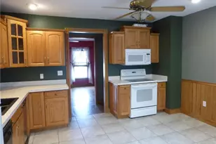 28 Frederick St, Naugatuck, CT 06770 - Photo 5