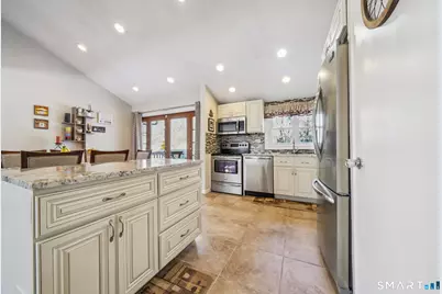 10 Algonquin Road, Norwalk, CT 06851 - Photo 9