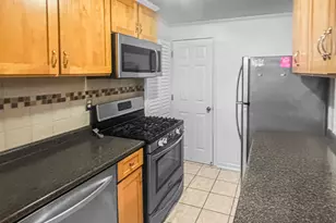 163 Louisiana Ave, Bridgeport, CT 06610 - Photo 11