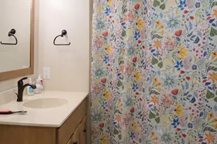 2 Mansfield Grove Rd, East Haven, CT 06512 - Photo 11