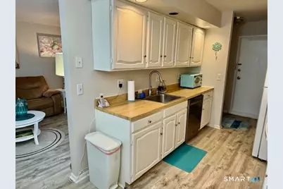 4 Arlington Court #4, Brookfield, CT 06804 - Photo 5