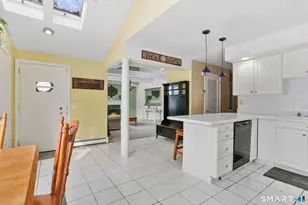 40 Rose Terrace, Trumbull, CT 06611 - Photo 5