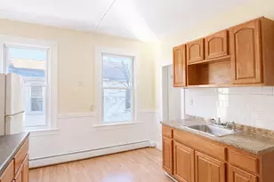 49 Chadwick Ave, Hartford, CT 06106 - Photo 9