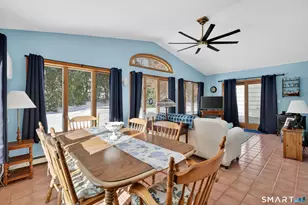 27 Robinwood Rd, Waterbury, CT 06708 - Photo 7