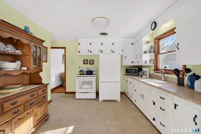 27 Robinwood Road, Waterbury, CT 06708 - Photo 17