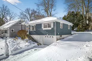 27 Robinwood Rd, Waterbury, CT 06708 - Photo 3