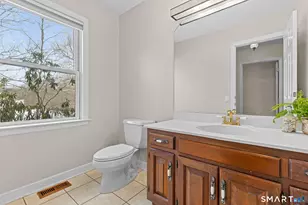 35 Davenport Farm Ln E, Stamford, CT 06903 - Photo 15