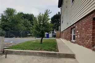 12 Hilltop Ave, Waterbury, CT 06708 - Photo 7