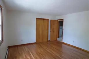 12 Hilltop Ave, Waterbury, CT 06708 - Photo 5