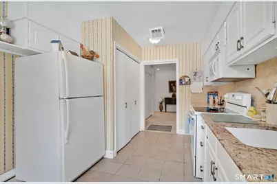 799 Prospect Avenue #APT A5, West Hartford, CT 06105 - Photo 9