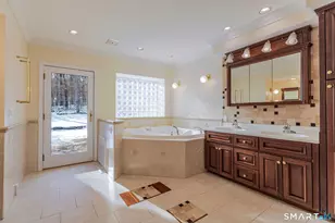 5 Mohawk Ln, Woodbridge, CT 06525 - Photo 33