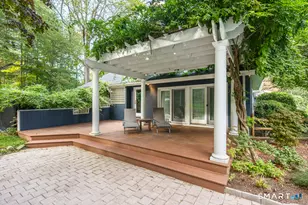 5 Mohawk Ln, Woodbridge, CT 06525 - Photo 7