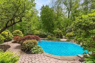 5 Mohawk Ln, Woodbridge, CT 06525 - Photo 5