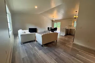 106 Brookline Dr, East Hartford, CT 06108 - Photo 7