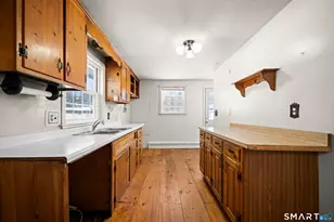 50 Roosevelt Blvd, Enfield, CT 06082 - Photo 7