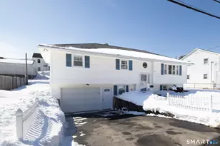 65 Rosengarten Dr, Waterbury, CT 06704 - Photo 3
