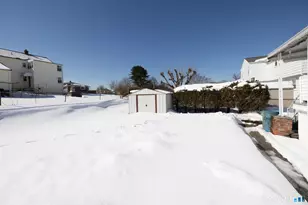 65 Rosengarten Dr, Waterbury, CT 06704 - Photo 9