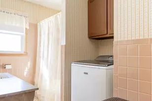 65 Rosengarten Dr, Waterbury, CT 06704 - Photo 25