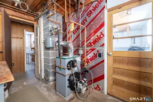 65 Rosengarten Dr, Waterbury, CT 06704 - Photo 29