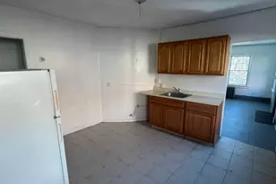 252 Sisson Ave, Hartford, CT 06105 - Photo 3