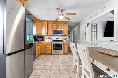 40 Iannotti Lane, Derby, CT 06418 - Photo 3