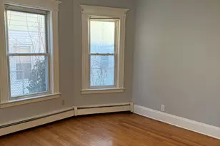 110 Evergreen Ave, Hartford, CT 06105 - Photo 9