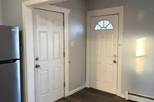 110 Evergreen Ave, Hartford, CT 06105 - Photo 5