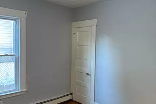 110 Evergreen Ave, Hartford, CT 06105 - Photo 7