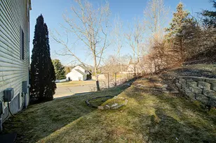 52 Kyle Ct, Meriden, CT 06450 - Photo 31
