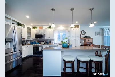 52 Kyle Court, Meriden, CT 06450 - Photo 3