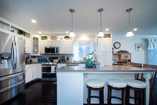 52 Kyle Ct, Meriden, CT 06450 - Photo 3