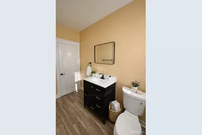 207 Greenfield Street, Hartford, CT 06112 - Photo 7