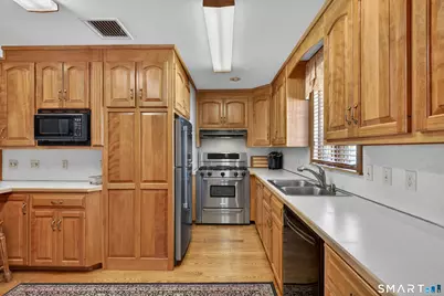 40 Holmes Street, Stonington, CT 06355 - Photo 19