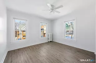 29 Lincoln Pl, Bristol, CT 06010 - Photo 13