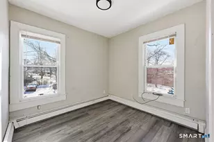 29 Lincoln Pl, Bristol, CT 06010 - Photo 27