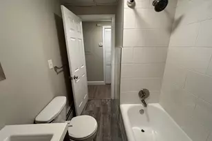 213 Golden Hill St, Bridgeport, CT 06604 - Photo 9