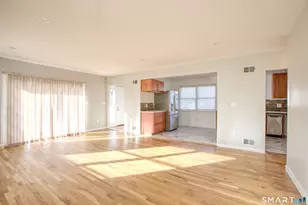 24 Hollow Wood Ln, Greenwich, CT 06831 - Photo 5