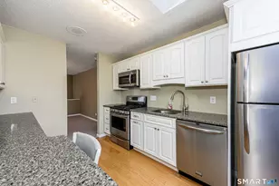 675 Townsend Ave, New Haven, CT 06512 - Photo 17