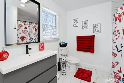 18 Grandview Avenue, Danbury, CT 06810 - Photo 7