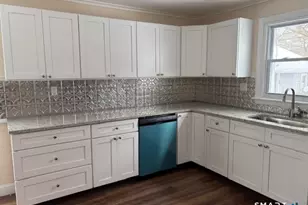 102 Elm St, Thomaston, CT 06787 - Photo 13