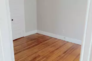 121 Lounsbury St, Waterbury, CT 06706 - Photo 3