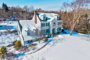 11 Lantern Hill Ln, Guilford, CT 06437 - Photo 3