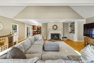 11 Lantern Hill Ln, Guilford, CT 06437 - Photo 15