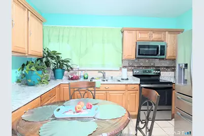 454 Pembroke Street, Bridgeport, CT 06608 - Photo 9