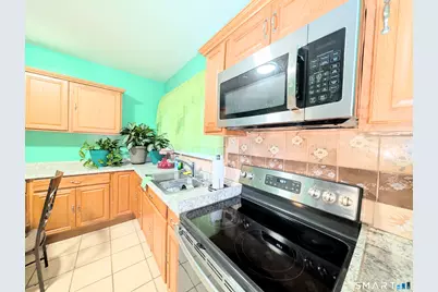 454 Pembroke Street, Bridgeport, CT 06608 - Photo 11