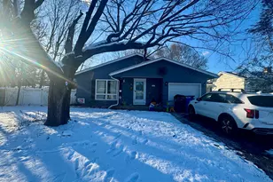 8 Meadow Rd, Hamden, CT 06514 - Photo 3